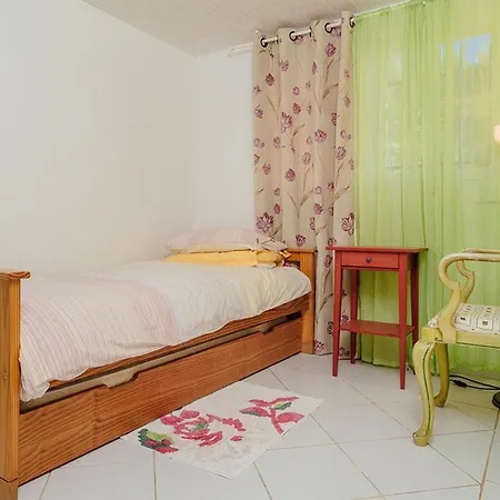 La Croix-valmer Sleeps 7 Pool Wifi Vila