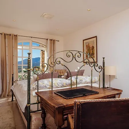 La Croix-valmer Sleeps 7 Pool Wifi *