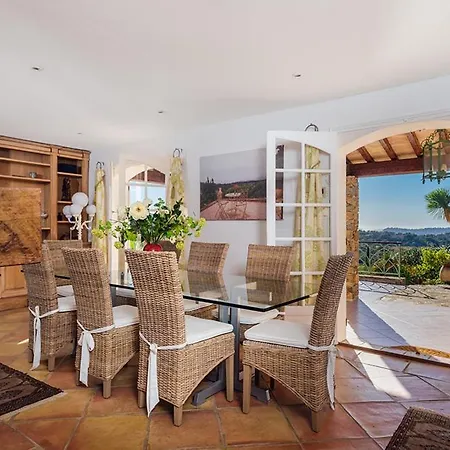 Vila La Croix-valmer Sleeps 7 Pool Wifi
