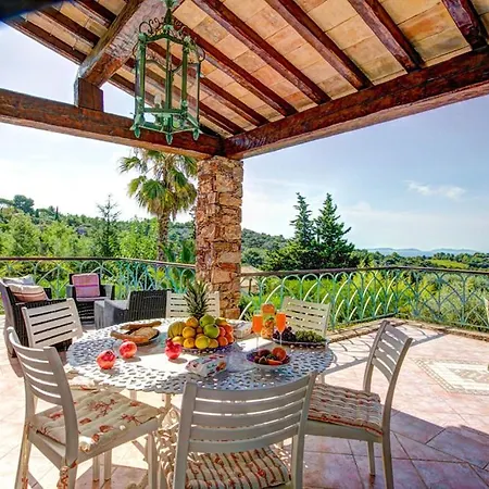 La Croix-valmer Sleeps 7 Pool Wifi * La Croix-Valmer