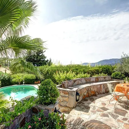 La Croix-valmer Sleeps 7 Pool Wifi * La Croix-Valmer